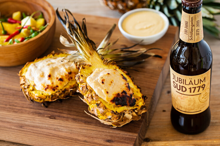 Baby-Ananas mit Poulet vom Grill
